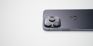 Apple might replace physical buttons with haptics