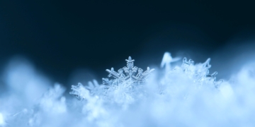 Snowflake to expand database stack with Crunchy Data deal