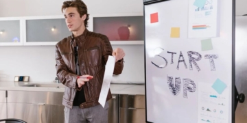 Proven strategies to stand out in a competitive fintech market