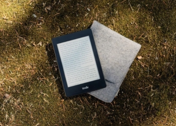 Amazon Kindle finally lets you filter lockscreen ads