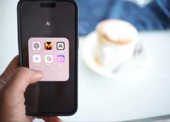 Unifying the fragmented AI ecosystem: A new paradigm for generative AI workflows