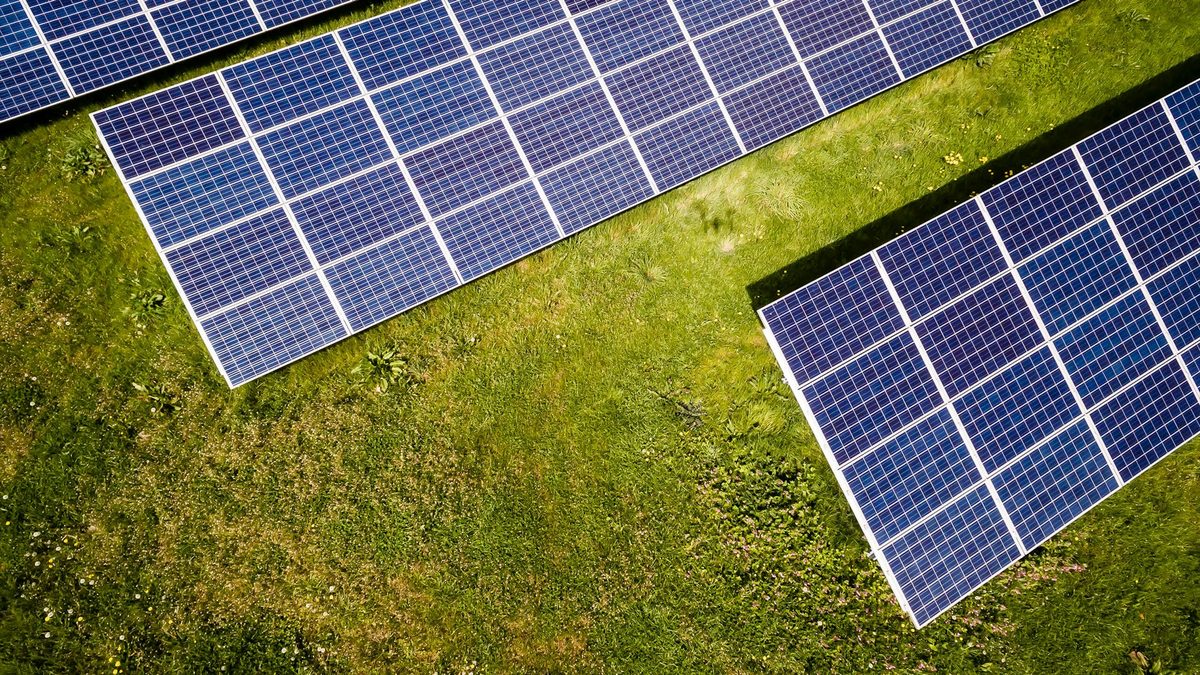 The story behind the new 10.44% efficient solar cell design