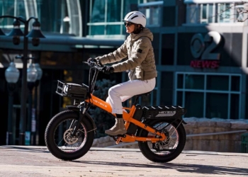 Top travel tech essentials for digital nomads