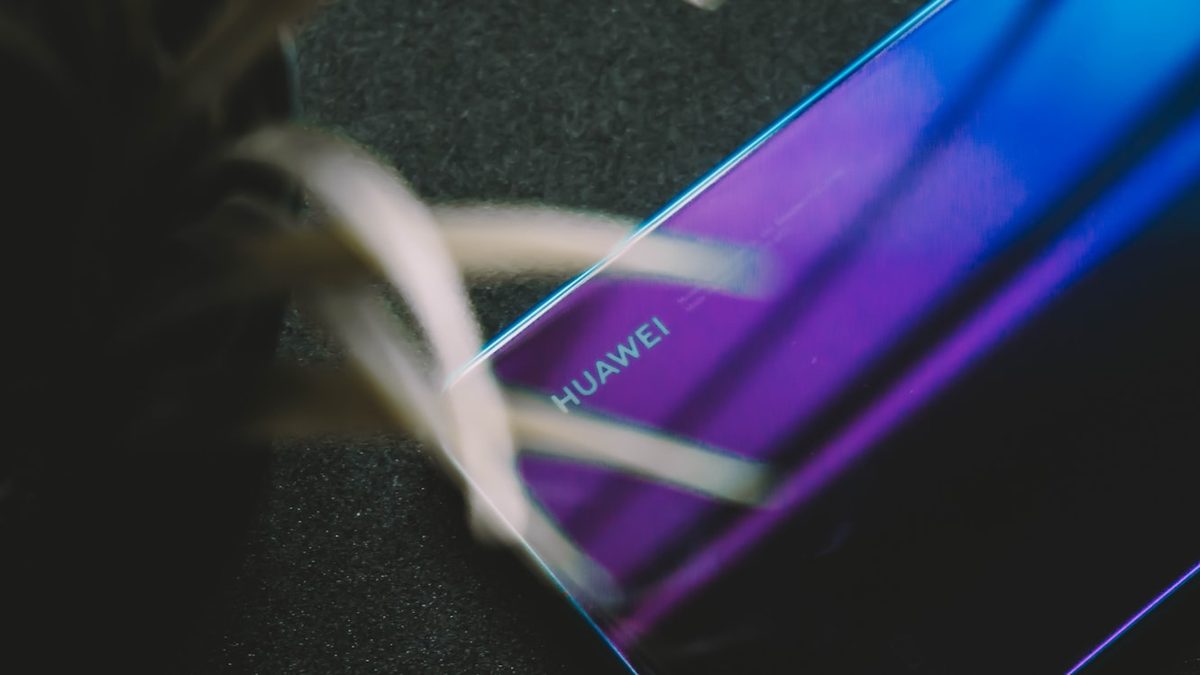 Huawei to reveal AI tech easing HBM chip dependence
