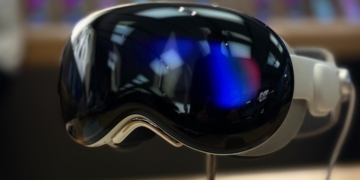 Apple Vision Pro 2 to feature M5 chip