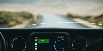 CarPlay will finally play videos with iOS 26