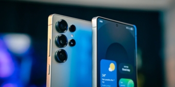 Galaxy S25 One UI 8 beta 5 fixes purple moon camera issue