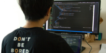 5 AI vibe-coding platforms turning prompts into production-ready apps