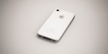 iPhone 17 may drop physical SIM in EU