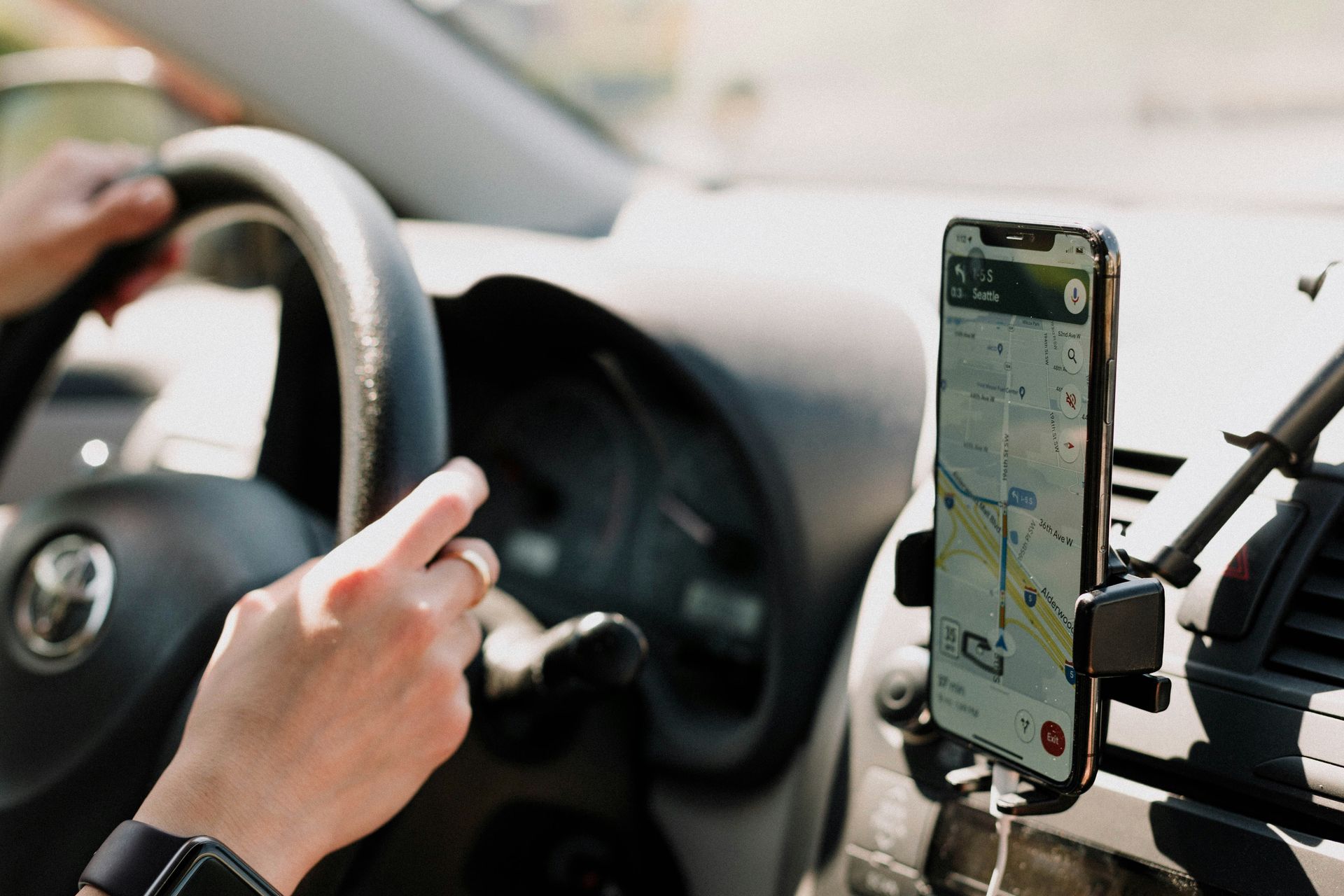 Google discontinues Maps driving mode as it transitions to Gemini
