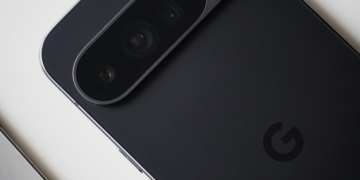 Pixel 7 and Pixel 10 get a surprise October update