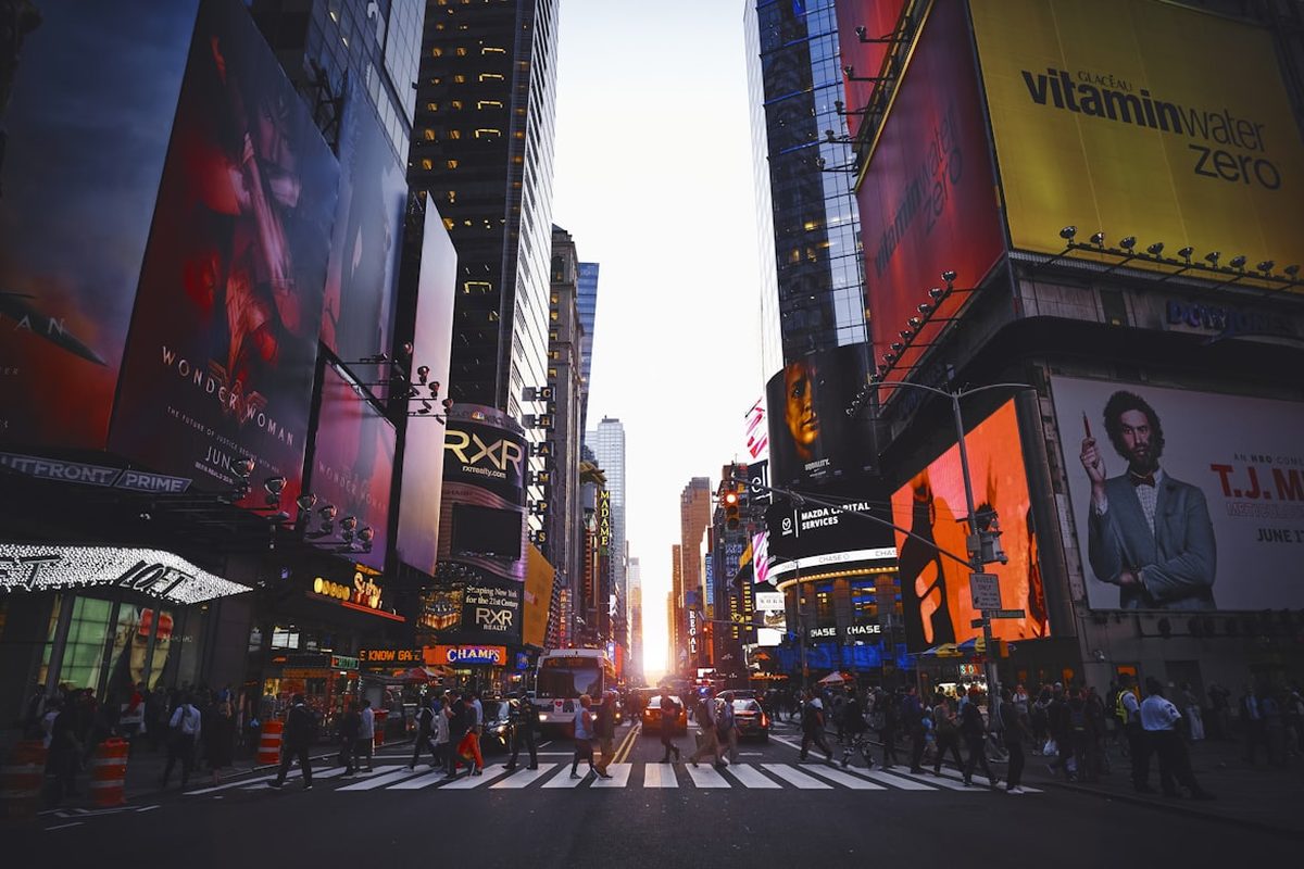 New York devient le premier État à interdire la fixation des prix des loyers grâce à l’IA