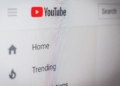 YouTube updates its mobile apps with bolder icons and subtler controls YouTube updates its mobile apps with bolder icons and subtler controls