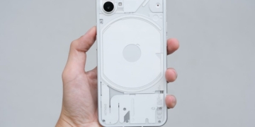 Nothing Phone 3a users hit by persistent Glyph light bug