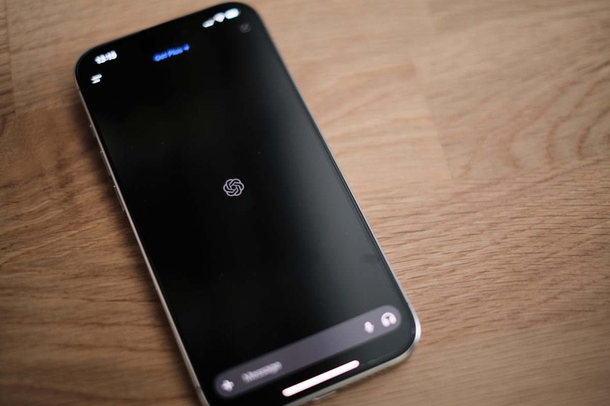 ChatGPT Android beta includes direct messaging