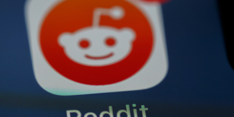 ChatGPT reportedly reduces reliance on Reddit as a data source