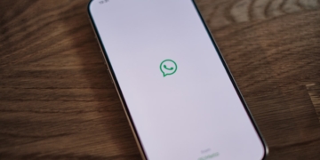 WhatsApp introduces passkeys for end-to-end encrypted chat backups