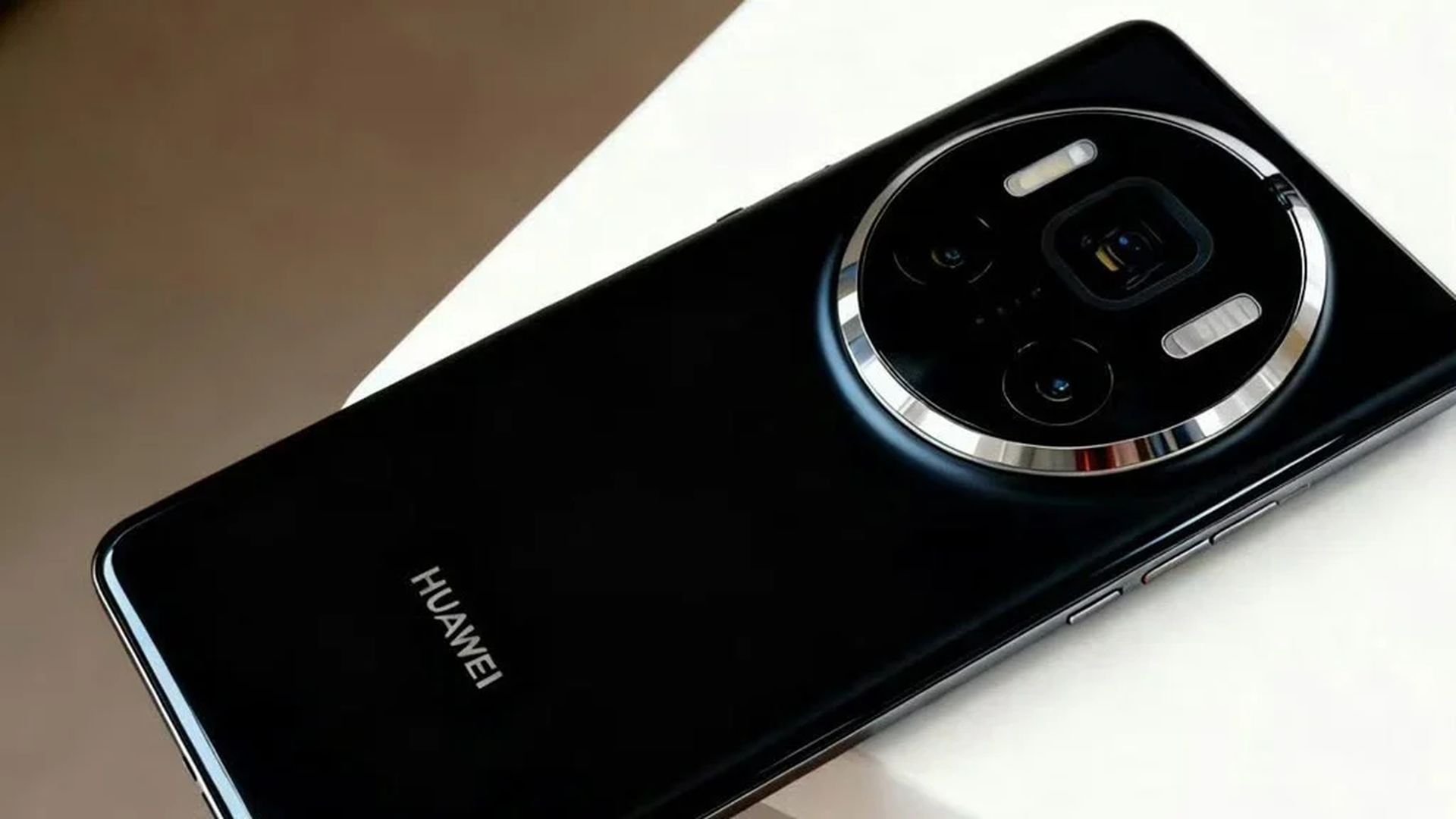 Leaked real-world photos show Huawei Mate 80 series design