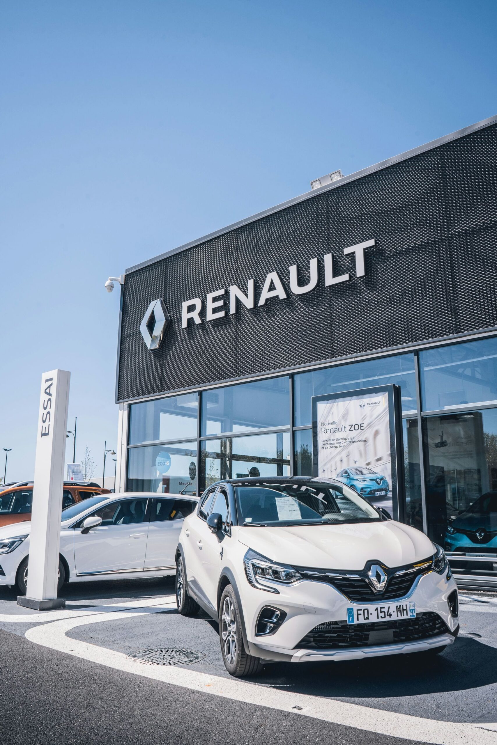 Renault to cut 3,000 jobs via “Arrow” program