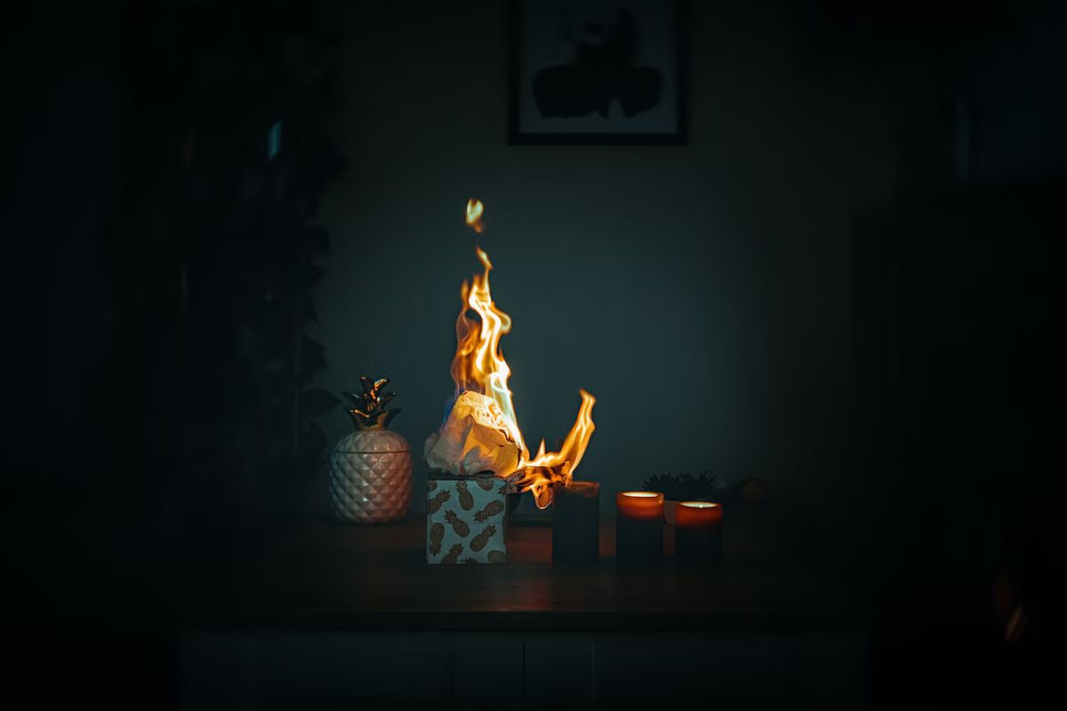 From sensors to safety! How smoke and CO alarms use data to prevent hazards 1 From sensors to safety! How smoke and CO alarms use data to prevent hazards