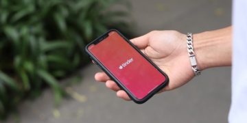 Tinder tests AI feature that reads your photos