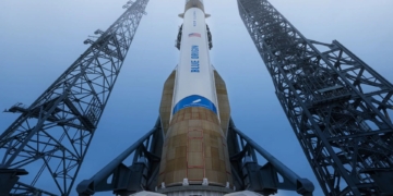 Blue Origin upgrades New Glenn and unveils massive 9×4 variant