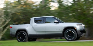 Rivian announces home-grown AI assistant coming to all R1 vehicles in 2026