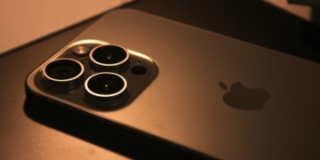 Why this country bans Android for senior officers over malware fears