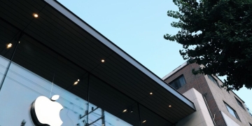 Apple takes 1.5 billion pound fine battle to Court of Appeal