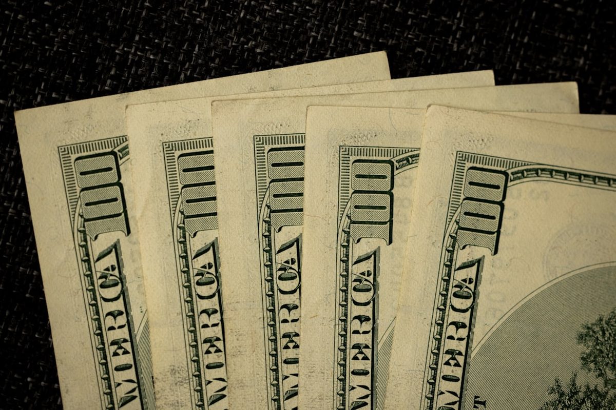 Google-featured VPN extension harvested and sold ChatGPT and Claude conversations