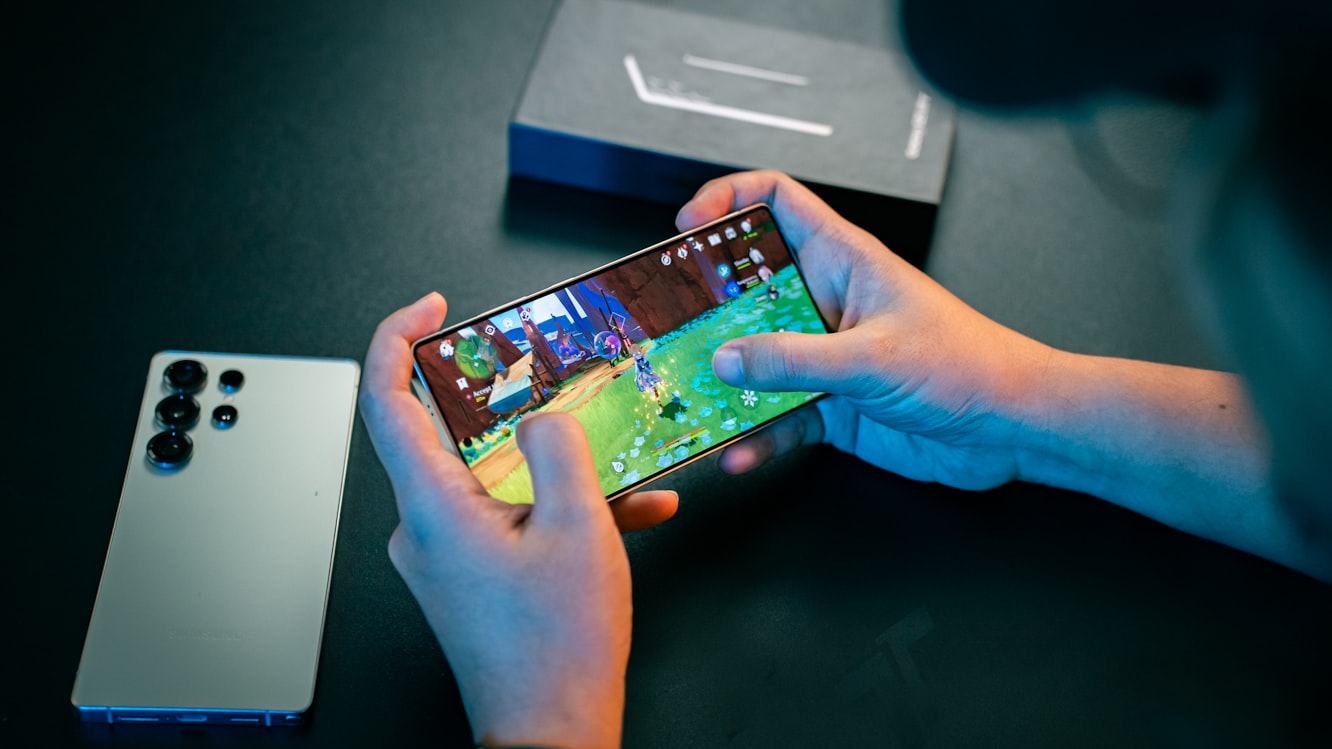 三星 EP-P2900 25W 磁性充电底座曝光