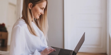 Building a product-led growth engine in B2B: Daria Minakova on scaling a super app without scaling costs