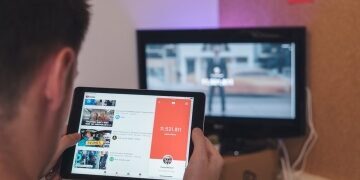 YouTubers sue Snap for allegedly scraping videos to train AI models