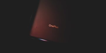 OnePlus faces dismantling claims after 20% drop in global phone shipments