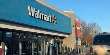 Walmart hits  trillion market cap as first traditional retailer