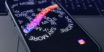 Threads tests “DM me” shortcut to simplify private messaging