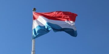 Dutch intelligence warns of Russian hackers targeting Signal and WhatsApp