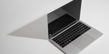 Apple to launch touchscreen OLED MacBook Pro with M6 chip