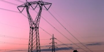 Google and Tesla join “Utilize” coalition to modernize electrical grid