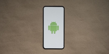 Android prepares AirDrop-style tap sharing feature
