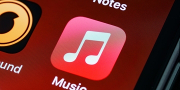 One-third of Apple Music uploads now fully AI-generated