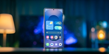 Samsung brings AI call screening to more Galaxy flagships
