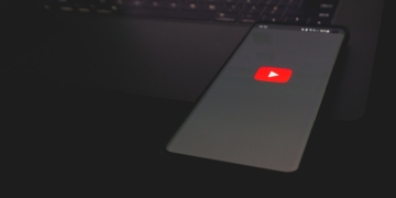 YouTube Music rolls out split-view Now Playing redesign