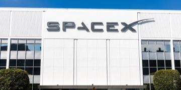 SpaceX reportedly targets June IPO at .75 trillion valuation