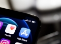 Apple begins enforcing age verification law for in Texas