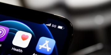 Apple begins enforcing age verification law for in Texas