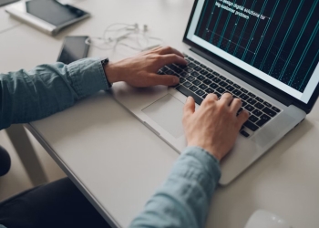 The real-time data integration imperative: Why batch processing is costing enterprises more than they realize