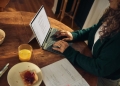 What are the best platforms for building AI agents on enterprise data?