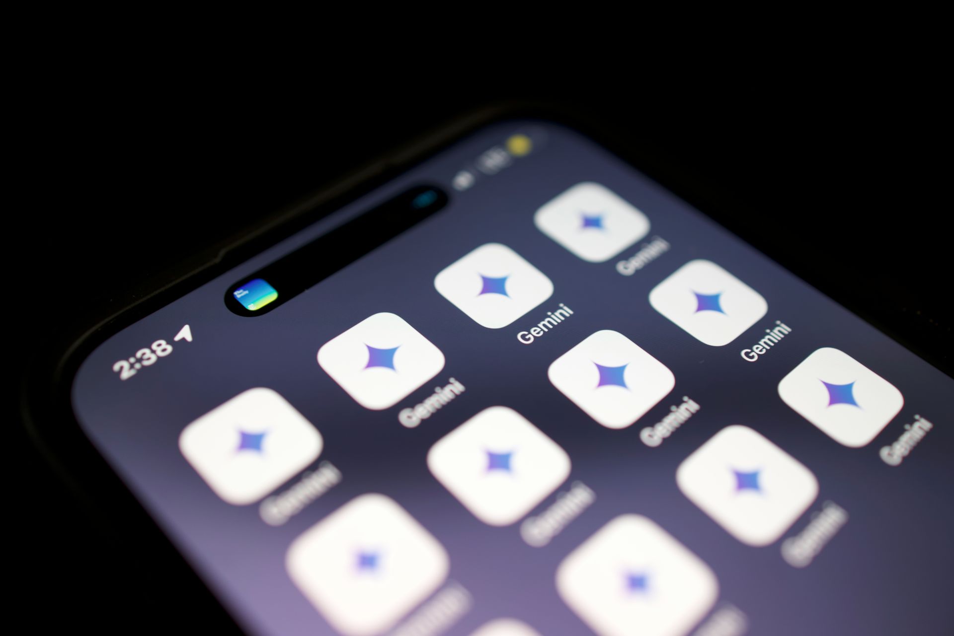 Der Ausfall von Google Gemini betrifft Nutzer, die die Fehler 1076 und 1099 melden