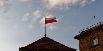 Poland moves to ban phones for students under 16 in schools